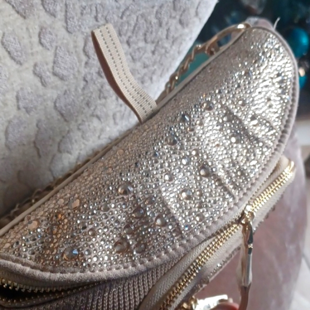 Steve Madden Fancy Gal Handbag - Picture 9 of 10